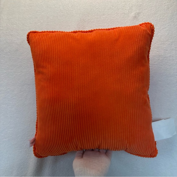 Hallmark Halloween Snoopy and pumpkin light up pillow 15” x 15” - Picture 4 of 7